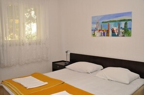 1 habitación y ropa de cama