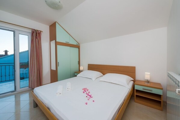 2 chambres, Wi-Fi gratuit, draps fournis