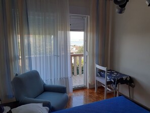 2 chambres, draps fournis, accès pour personnes à mobilité réduite