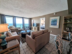 Smart TV, DVD player