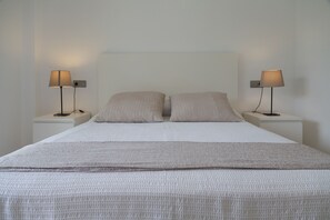 3 dormitorios, tabla de planchar con plancha, wifi gratis y ropa de cama