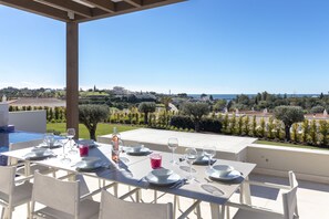 Outdoor dining - The Vue 3 C - Luxury state of art new build exclusive Vue Apartment (Ferragudo)
