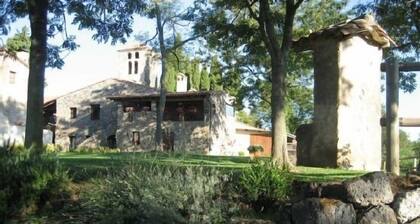 Casa rural (alquiler íntegro) Can Llorigó para 8 personas