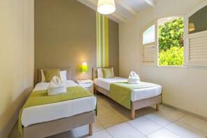 4 bedrooms, in-room safe, iron/ironing board, free WiFi