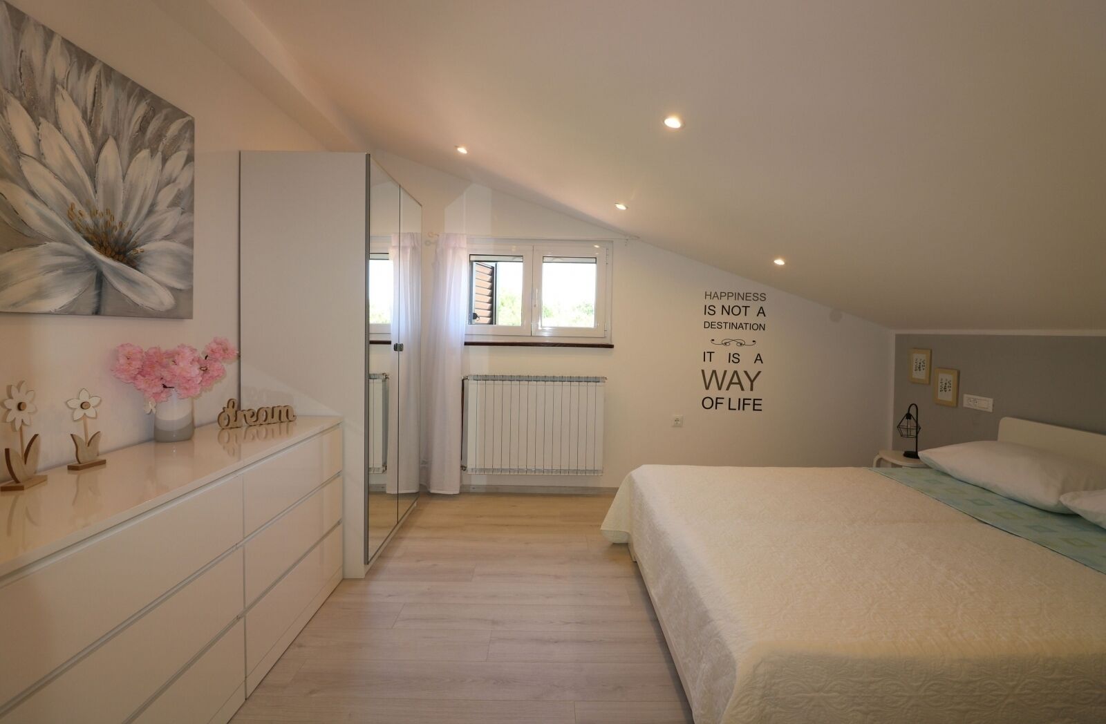 5 Schlafzimmer, Zimmersafe, kostenloses WLAN, Bettwäsche