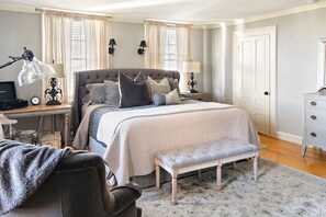 Suite | Premium bedding, individually decorated, individually furnished