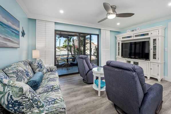 TV, DVD player - Newly Renovated Waterfront Dock View 1 bed, 1 bath at Sanibel Moorings #1441 (Sanibel)
