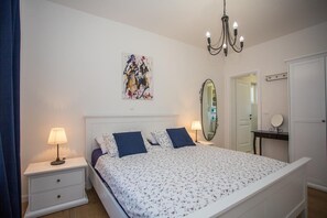 1 Schlafzimmer, Bügeleisen/Bügelbrett, kostenloses WLAN, Bettwäsche