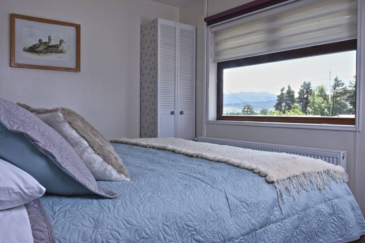 Design Double or Twin Room | Premium bedding, down duvets, desk, laptop workspace