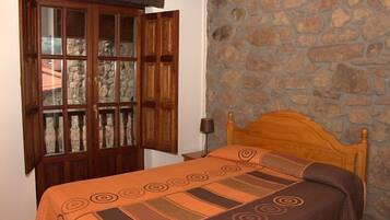 3 slaapkamers, reisbedje, gratis wifi, beddengoed