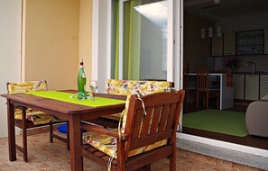 Outdoor dining - Apartment in Poljana with Seaview, Terrace, Air condition, WIFI (3617-5) (Poljana)