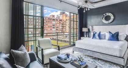 Midnight Abode by Atlanta Luxury Rentals