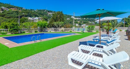 Club Villamar - Perfekte neue Villa im schönen Serra Brava Viertel in der Nähe von Lloret de Mar ...