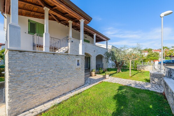 Exterior - Aparment Inteuro in Porec, Istria (Porec)