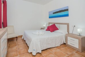 1 bedroom, iron/ironing board, free WiFi, bed sheets