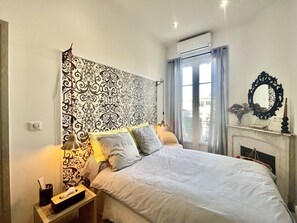 واي فاي مجانًا وملاءات أسرّة