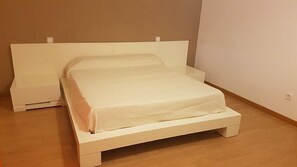 4 bedrooms, iron/ironing board, WiFi - Ambite House for 8 people (Ambite)