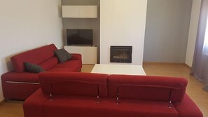 Téléviseur, foyer, lecteur de DVD