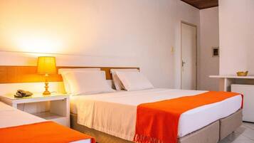 Triple Room | Minibar, free WiFi, bed sheets