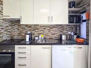 Fridge, microwave, oven, dishwasher
