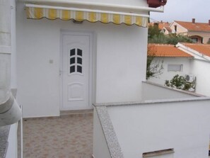 Exterior detail - Apartment in Preko with Terrace, Air condition, WIFI, Washing machine (4568-4) (Preko)