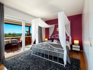 4 Schlafzimmer, Zimmersafe, Bügeleisen/Bügelbrett, kostenloses WLAN