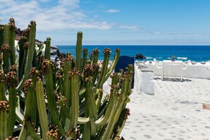 Outdoor dining - Estudio Andrea, Casa Rural Caleton del Golfo Lanzarote (El Golfo)