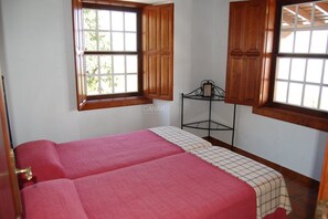 3 chambres, accès Internet, draps fournis