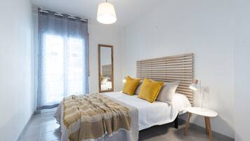 1 dormitorio, tabla de planchar con plancha, wifi gratis y ropa de cama