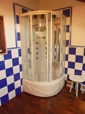 Toallas y papel de baño 