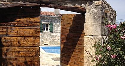 Villa Casa Antignana mit Pool in Tinjan, Istrien