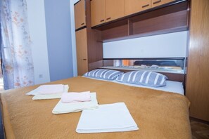 1 bedroom, free WiFi, bed sheets, wheelchair access
