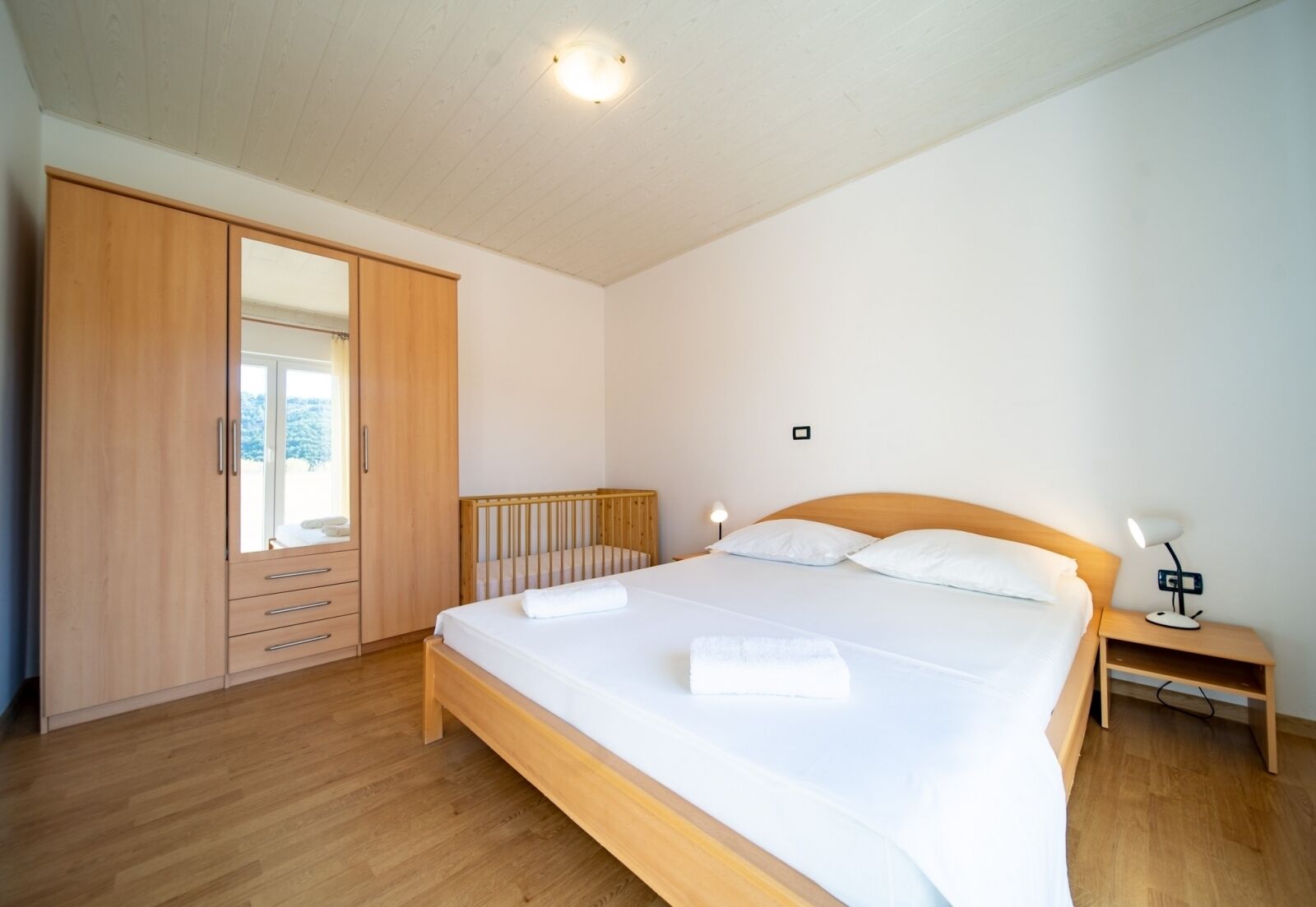 2 bedrooms, free WiFi, bed sheets, wheelchair access