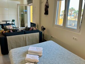 Iron/ironing board, free WiFi, bed sheets - 368 - Estudio La Tortuguita (Tarifa)