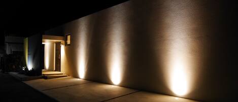 Fasade – kveld/natt