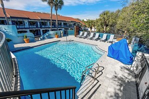 Pool - Inn at the Beach, Bring Your Dog with You! (Destin)
