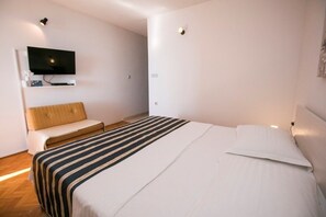 Free WiFi, bed sheets, wheelchair access