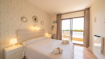 Een strijkplank/strijkijzer, gratis wifi, beddengoed