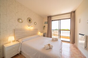 Strykejern/-brett, wi-fi (inkludert) og sengetøy