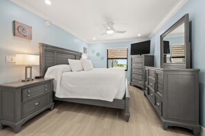 2 عدّة غرف نوم ومكواة/لوح كي وواي فاي مجانًا وملاءات أسرّة