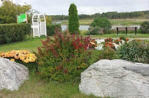 Property grounds - Crest View Guesthouse - Crest View Guesthouse - Deluxe Room F02 (Chapleau)