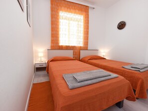 2 bedrooms, free WiFi, bed sheets