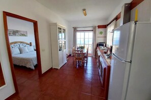 3 bedrooms, iron/ironing board, Internet, bed sheets