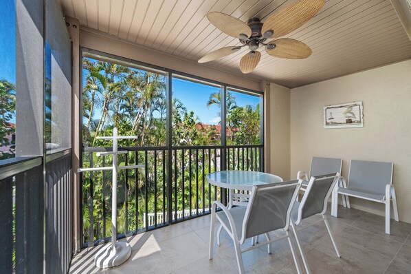 Outdoor dining - Partial Beach View 1 bed, 1 bath at Sanibel Moorings #142 (Sanibel)