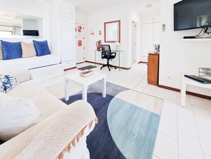 TV - Apartment Praia Rocha Ocean View Ocean (Portimão)