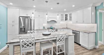 # 1511 Sanibel Moorings Dockside