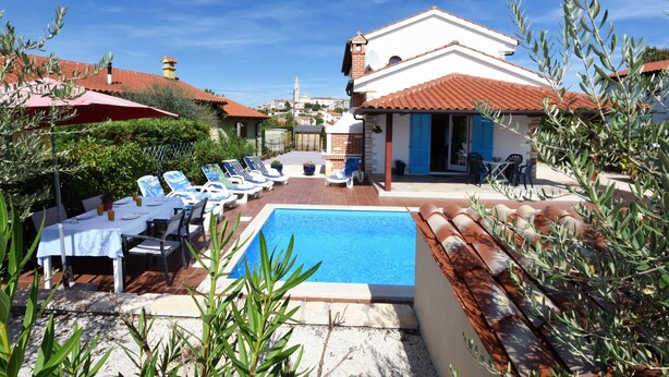 Pool - Villa Cherry House with pool in Višnjan,Istria (Višnjan)