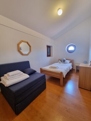 3 habitaciones, tabla de planchar con plancha y wifi gratis