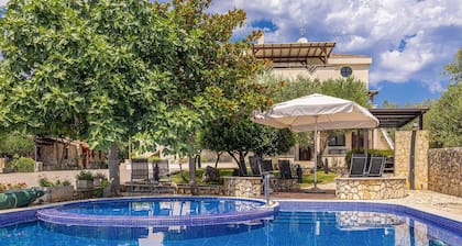 Villa Haya - apartment MIRTA with heated pool