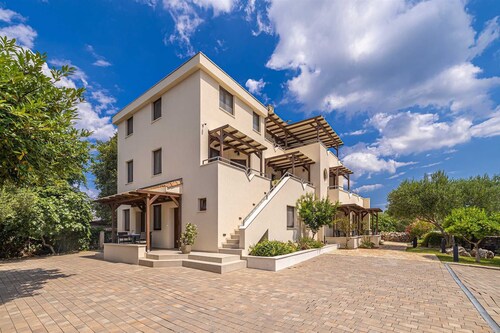 Villa Haya - apartment MIRTA with heated pool